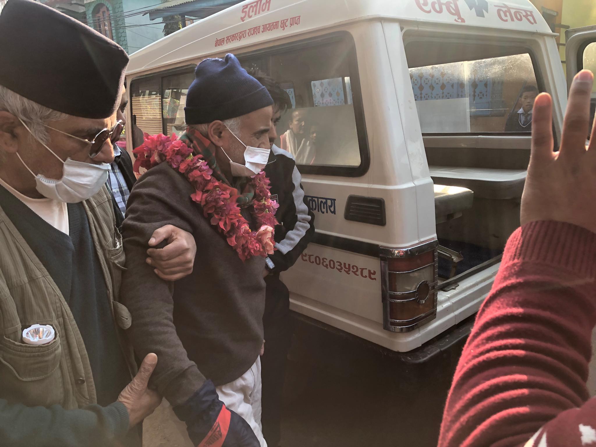 अनसनरत डा. गोविन्द केसी अस्पताल भर्ना
