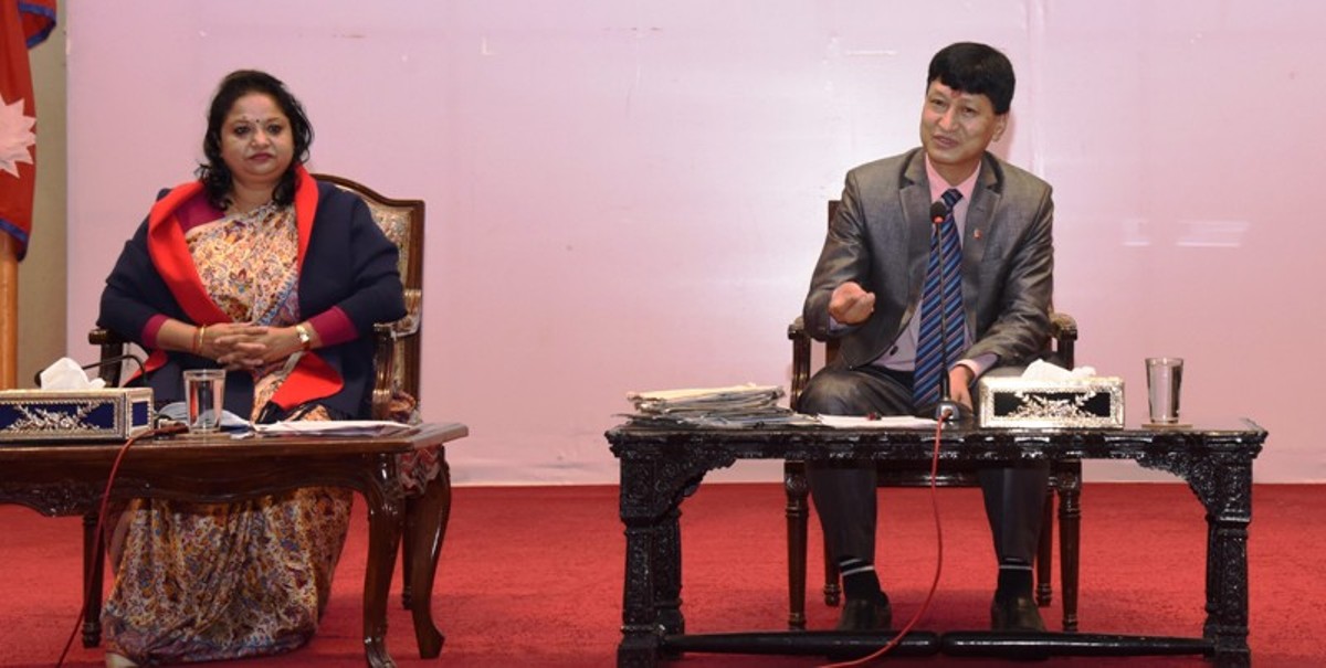 मेलम्ची र हेलम्बु बाढीपीडितका लागि काठमाडौं महानगरको दुई करोड सहयोग