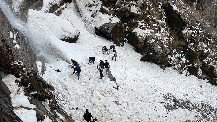 सिक्किममा हिमपहिरोमा परेर ३ नेपालीसहित ७ जनाको ज्यान गयो