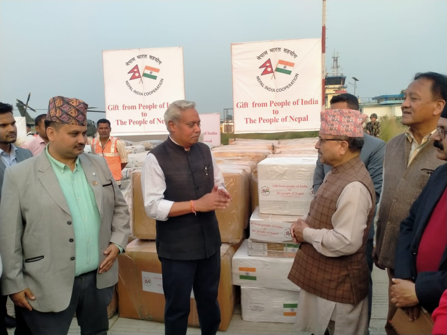 भारत सरकारबाट प्राप्त राहत सामग्री भूकम्प प्रभावित क्षेत्रतर्फ पठाइयो