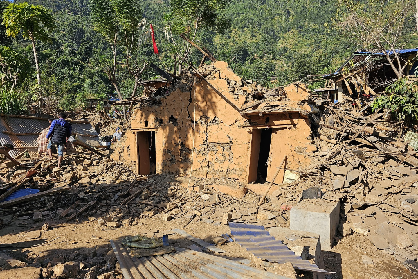जाजरकोट भूकम्प : आठबिसकोटका चार हजारलाई पहिलो किस्ता