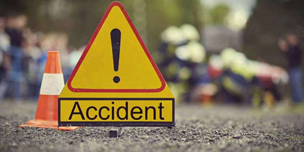 मनकामनाबाट फर्किएको माइक्रो दुर्घटना : एकको मृत्यु, १४ जना घाइते