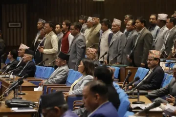 विपक्षीलाई वेलमा घेरेर प्रधानमन्त्रीले लिए विश्वासको मत
