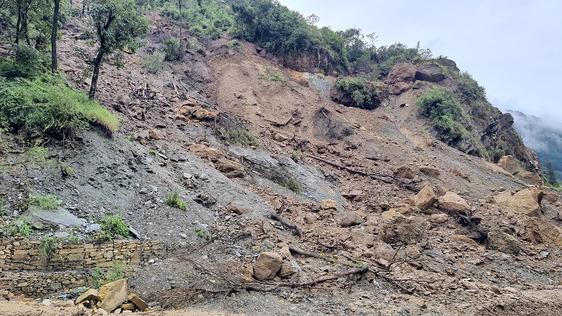 थोरै पानी परे पनि पहिरोको जोखिम उच्च : पर्सिसम्म नै उच्च सतर्कता अपनाउन अनुरोध