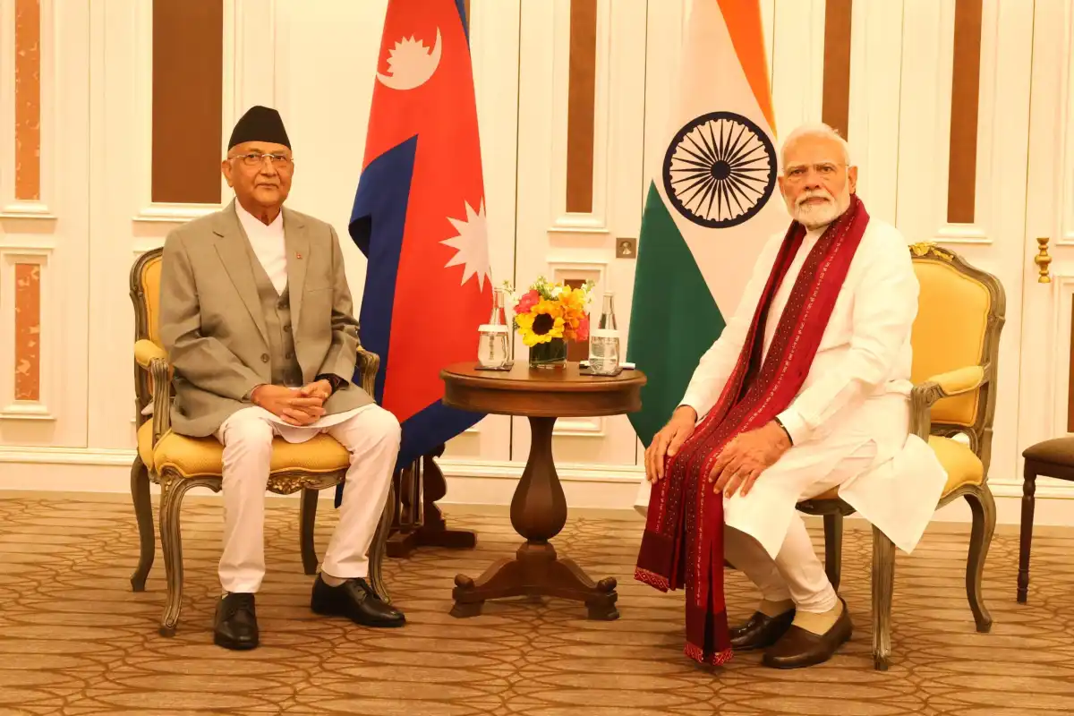 बैंककमा प्रधानमन्त्री ओली र मोदीबीच भेटवार्ता