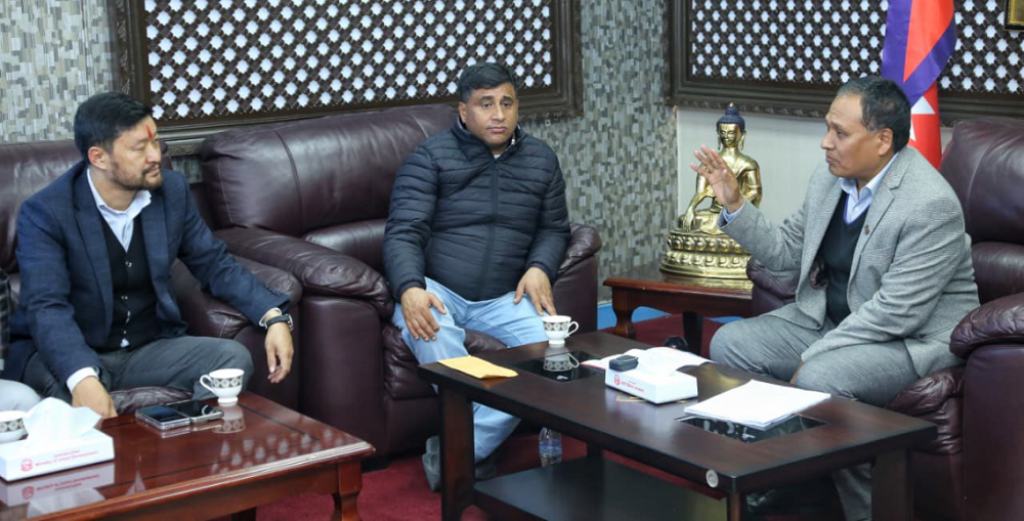 एमालेको आग्रहपछि नागढुंगा–मलेखु सडकखण्ड शुक्रबार र शनिबार बन्द नहुने