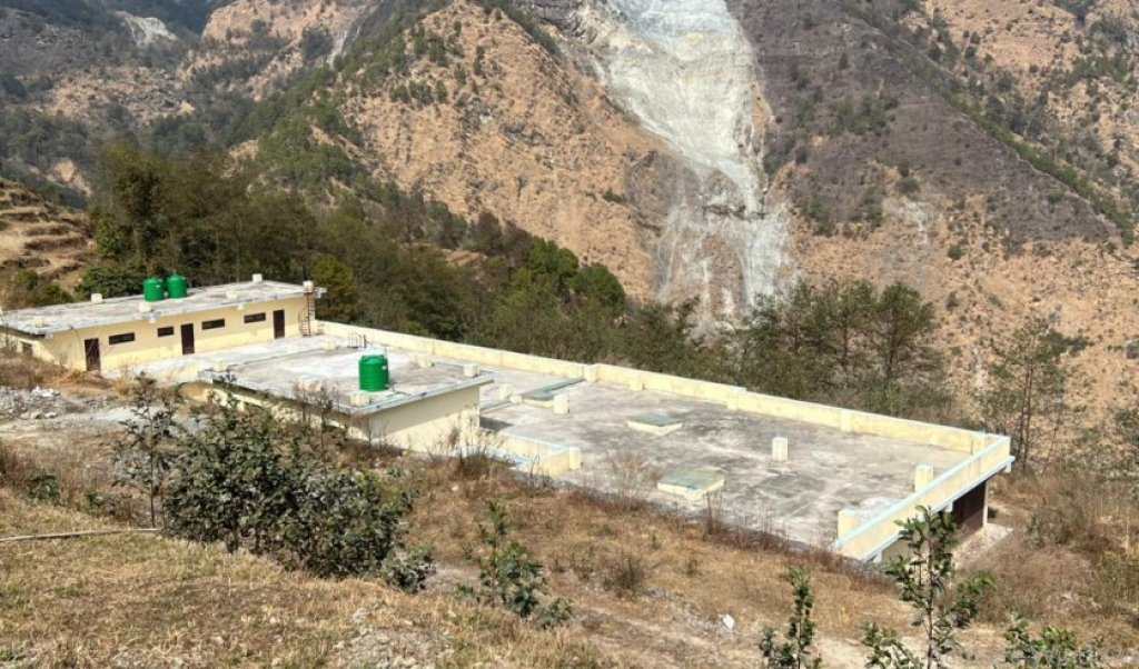 निर्माण सम्पन्न अस्पताल सञ्चालनविहीन, करोडौँको भवन अलपत्र