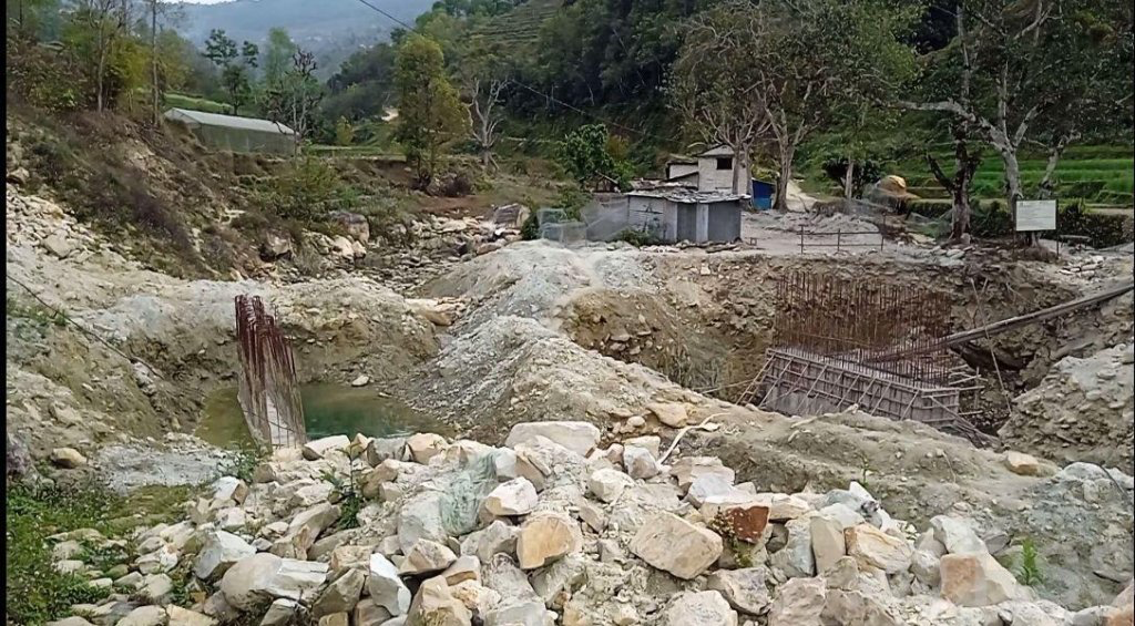 दुई वर्षसम्म सक्नुपर्ने मल्याङ्दीखोला मोटरेबल पुल २५ प्रतिशतमात्र काम