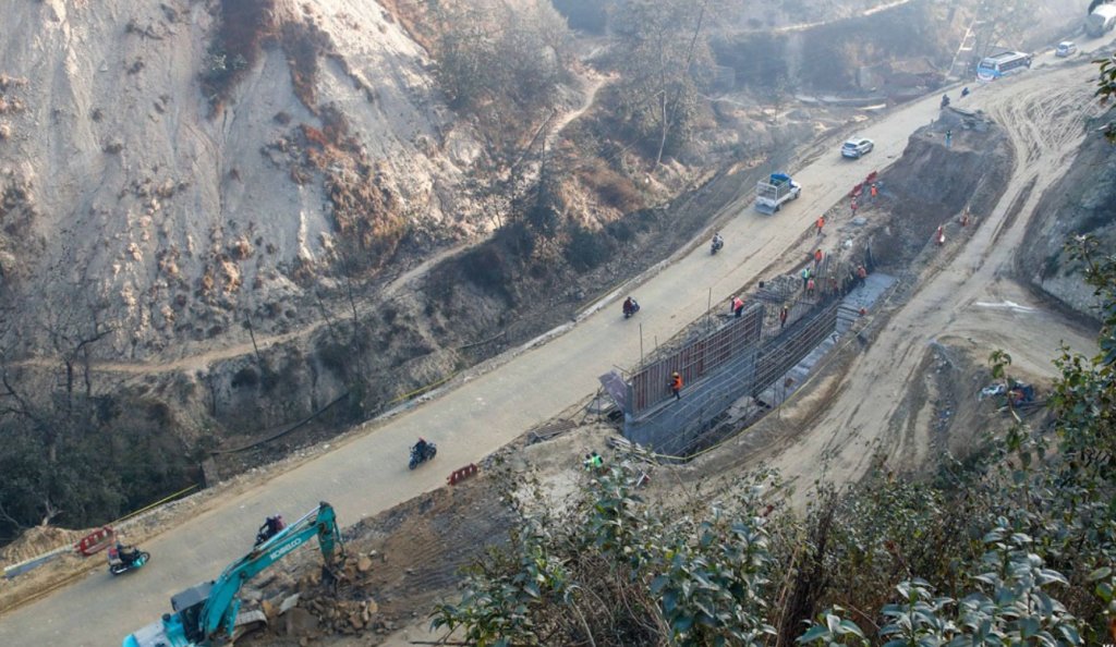 ८ दिनपछि अरनिको राजमार्ग दुईतर्फी खुल्यो