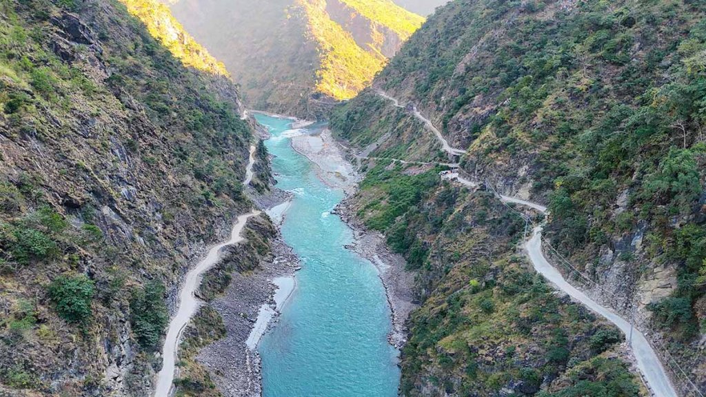 कर्णाली राजमार्गका दशवटा अलपत्र ठेक्का तोडिए